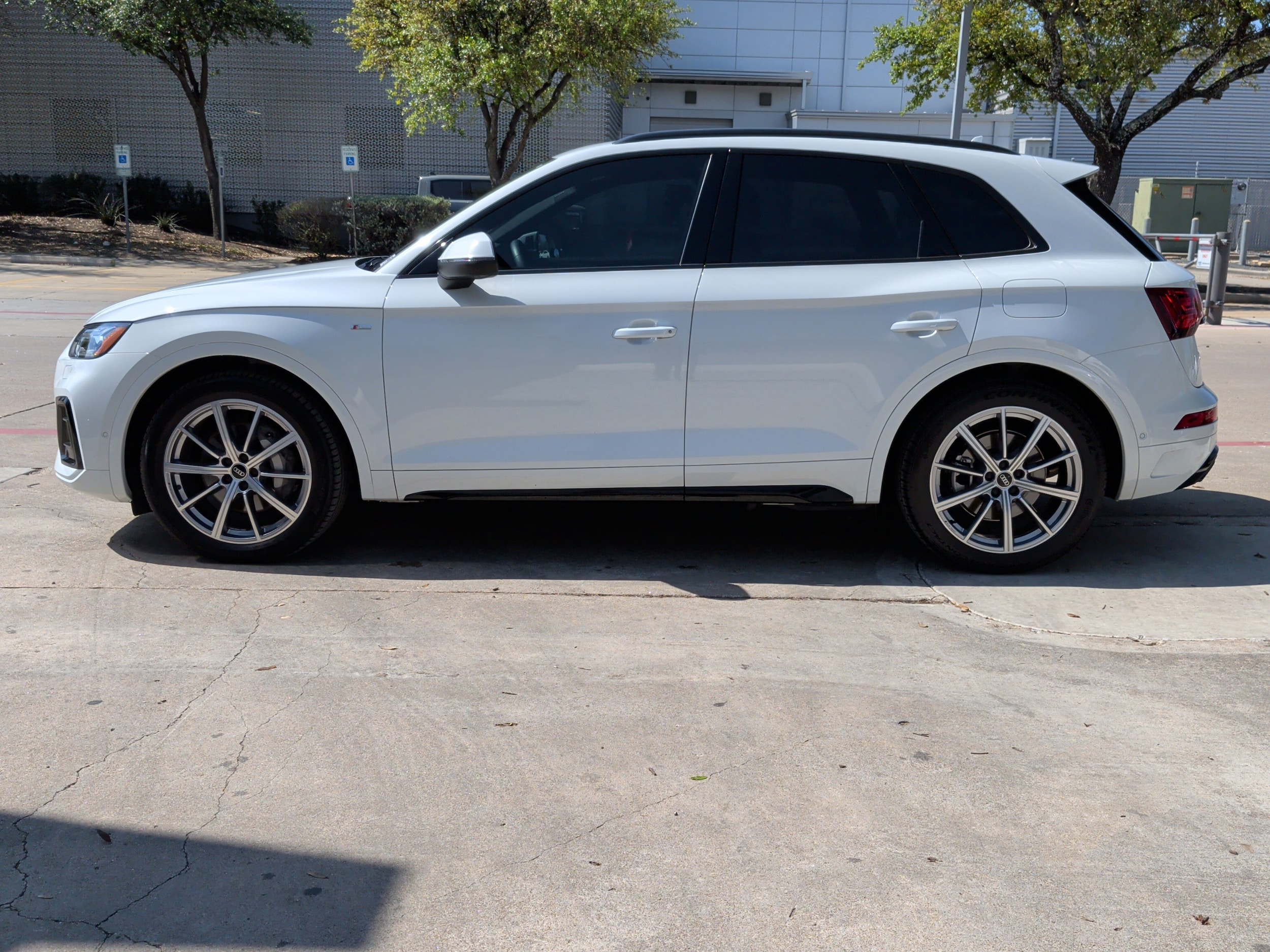 2023 Audi Q5 S line Prestige photo 6