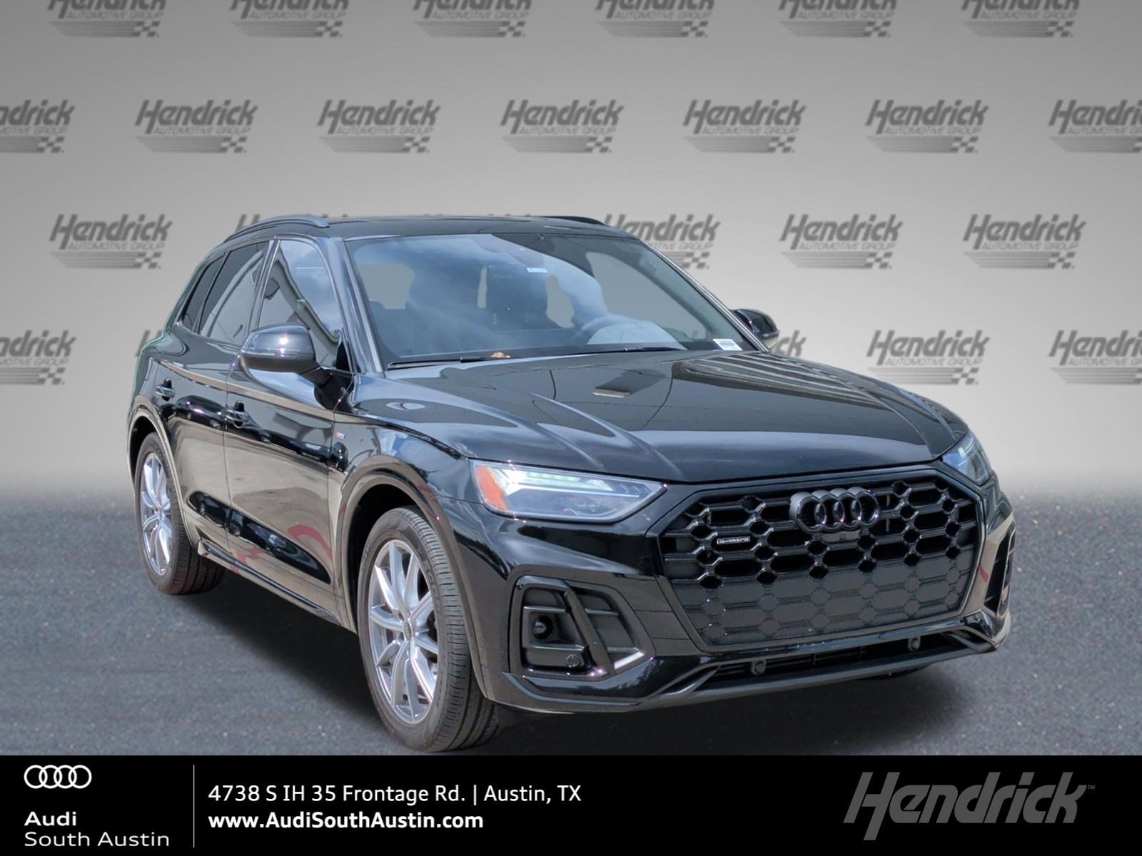 2023 Audi Q5 55 e Premium Plus's photo