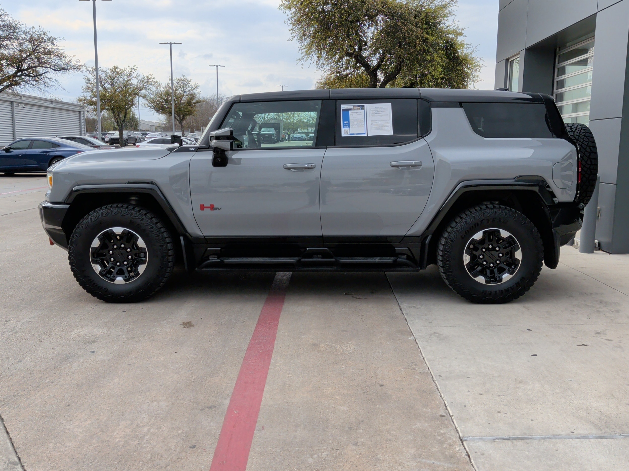 2024 GMC Hummer EV SUV 3X photo 4