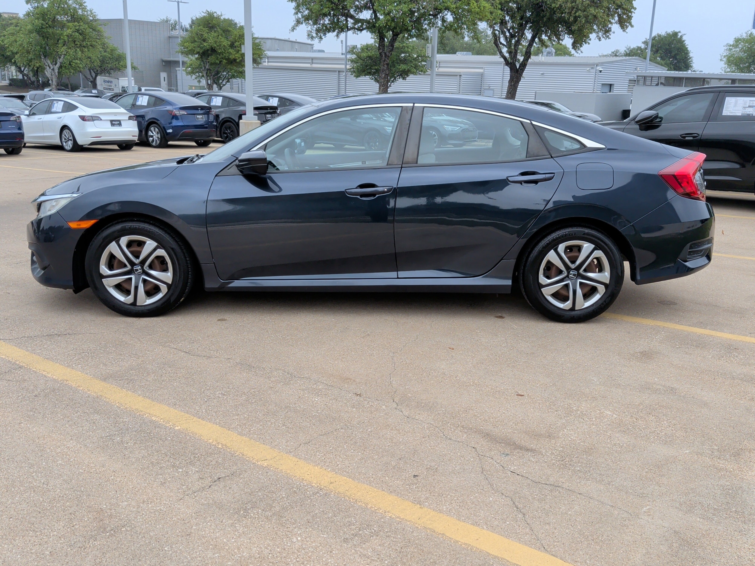 2017 Honda Civic Sedan LX photo 6