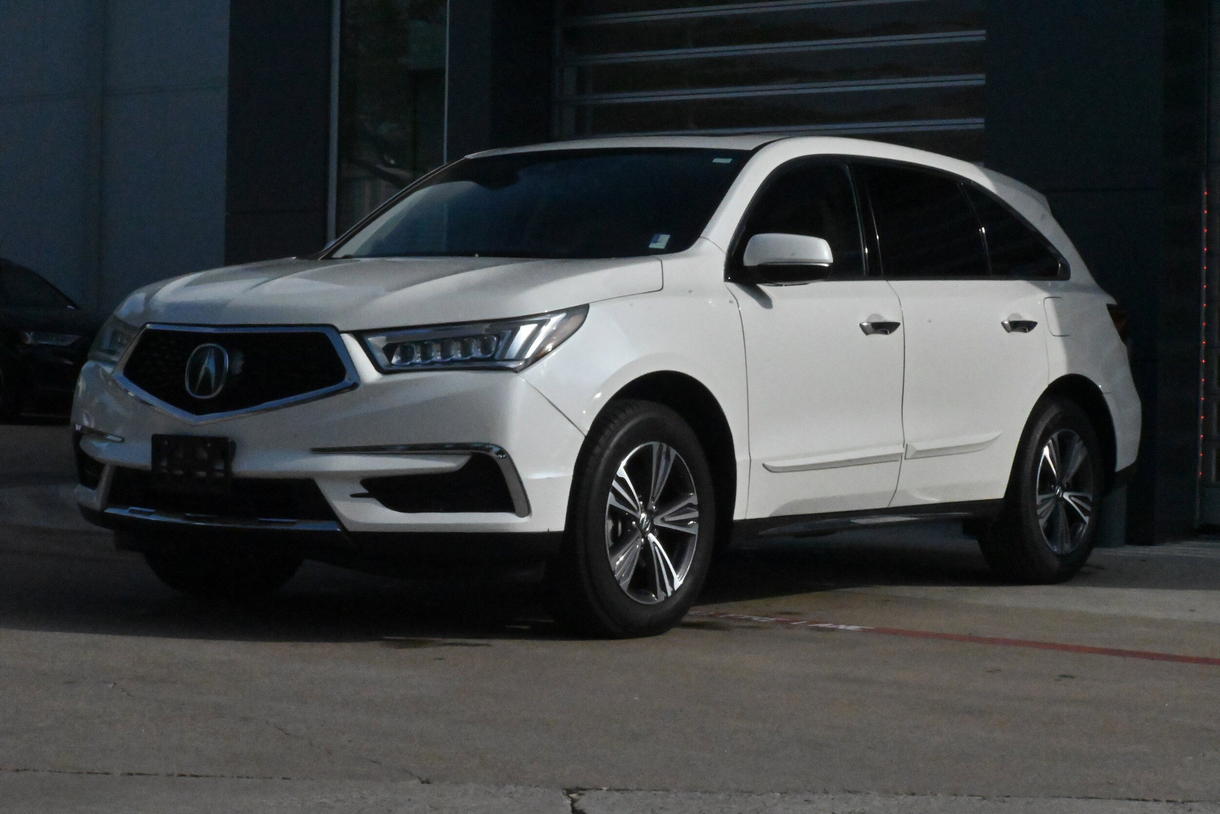 2017 Acura MDX Base photo 2