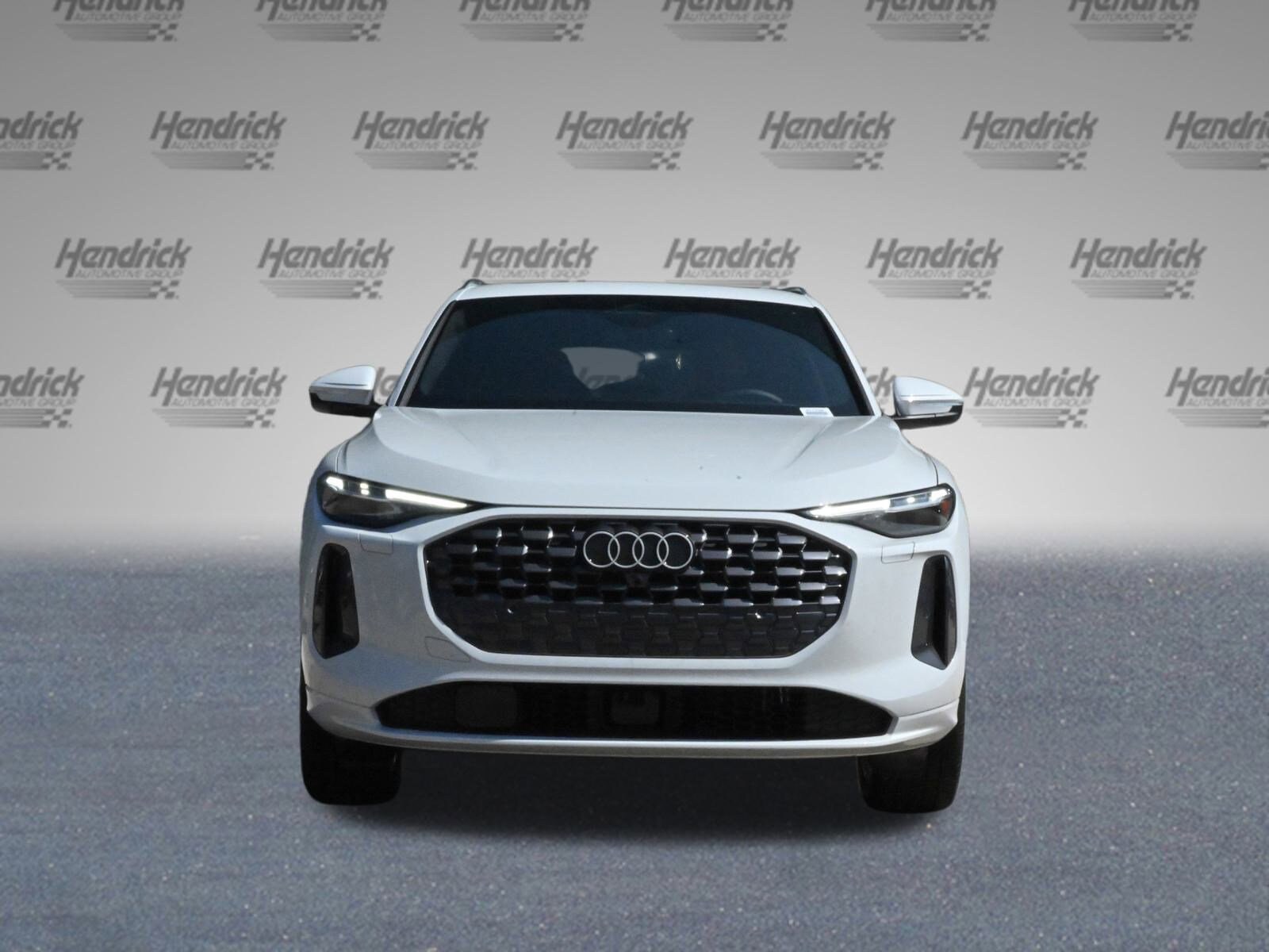 2025 Audi Q5 2.0T Premium Plus photo 2