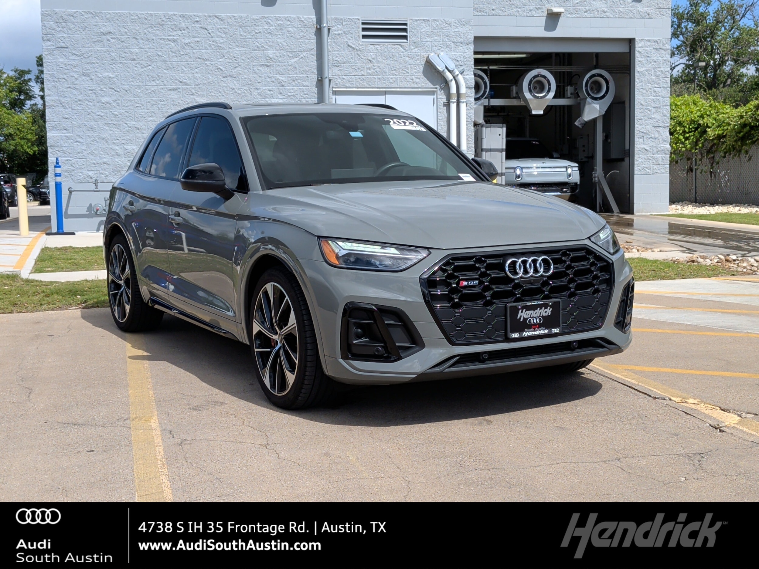 2022 Audi SQ5 Premium Plus's photo