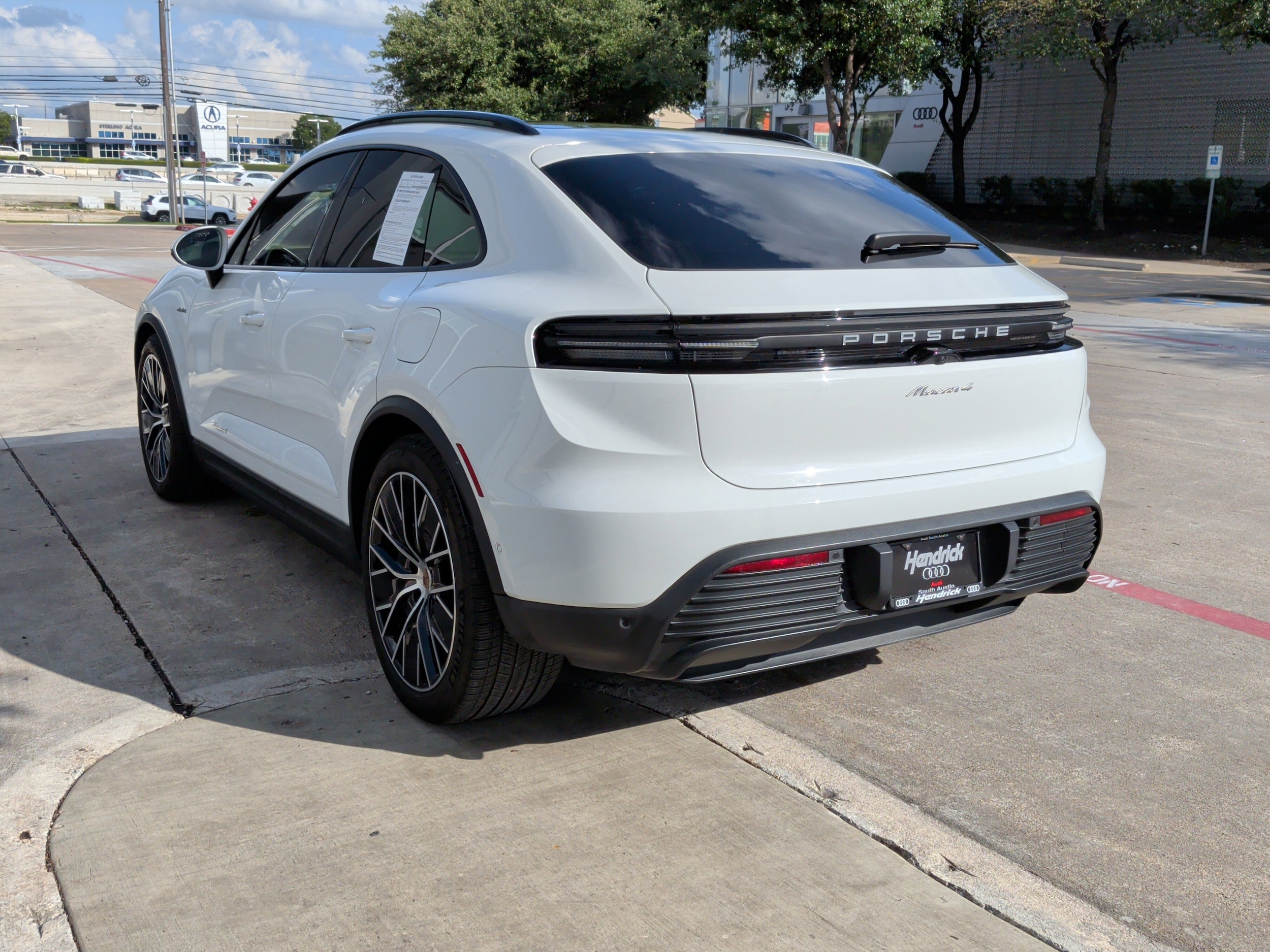 2024 Porsche Macan Electric 4 photo 6