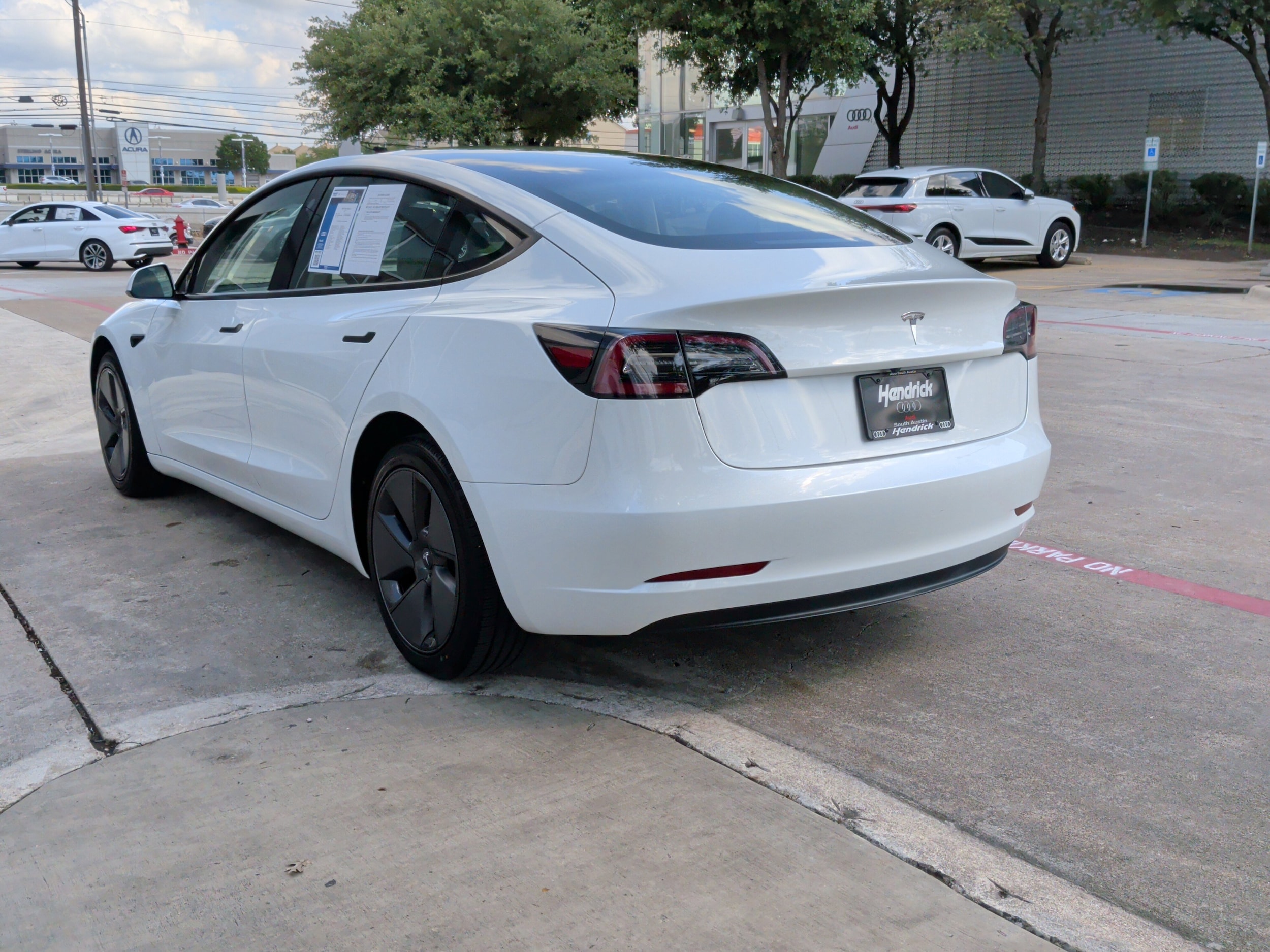 2023 Tesla Model 3 photo 3