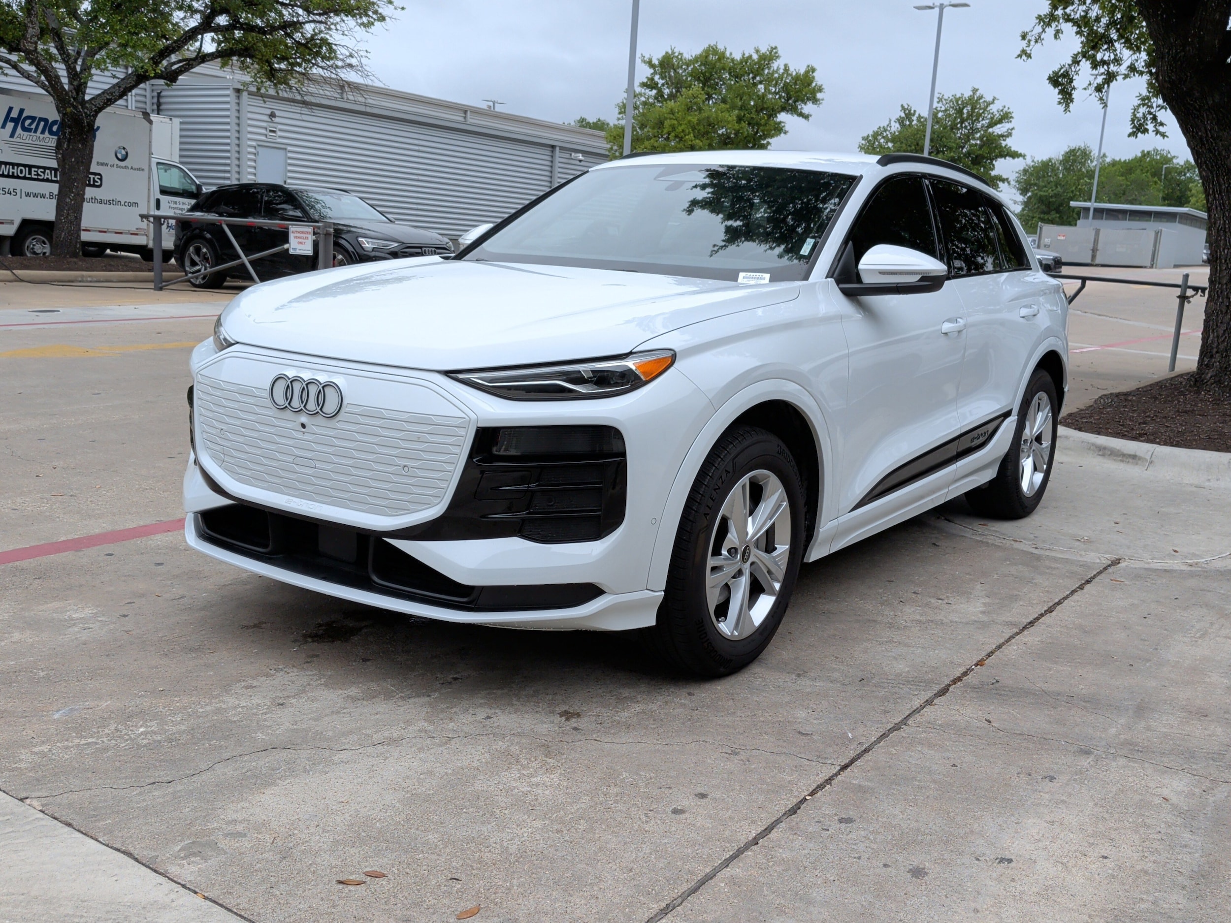 2025 Audi Q6 e-tron Premium photo 4