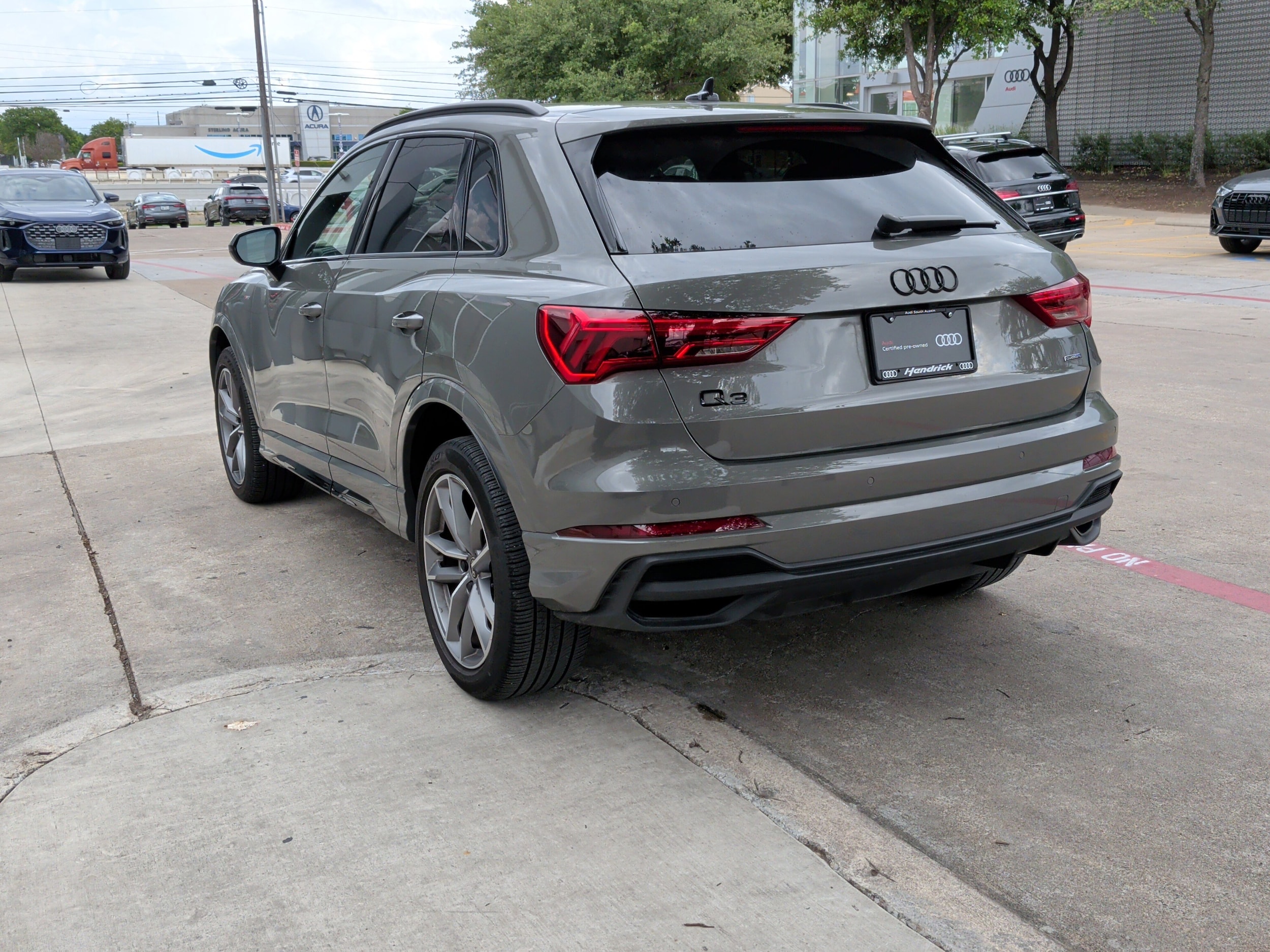 2023 Audi Q3 S line Premium photo 3