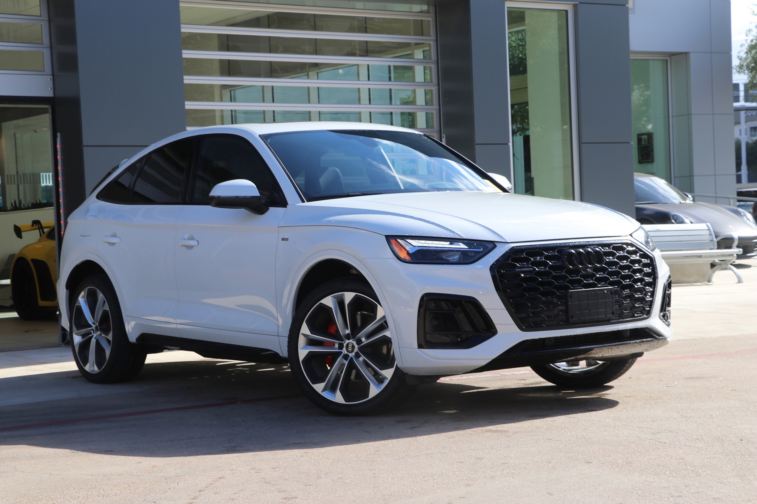 2024 Audi Q5 Sportback S line Premium Plus photo 2