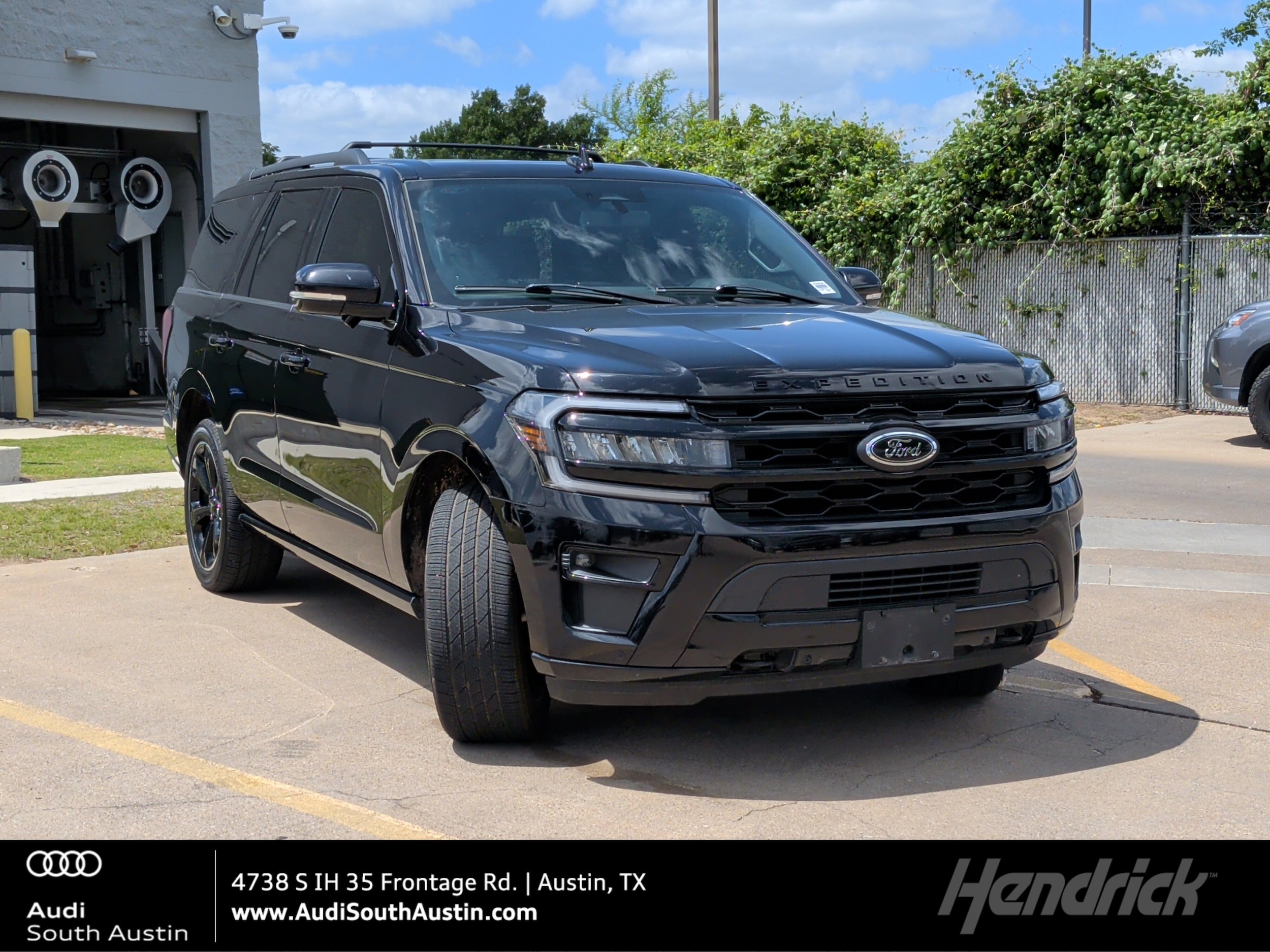 2023 Ford Expedition Limited 4X4's photo