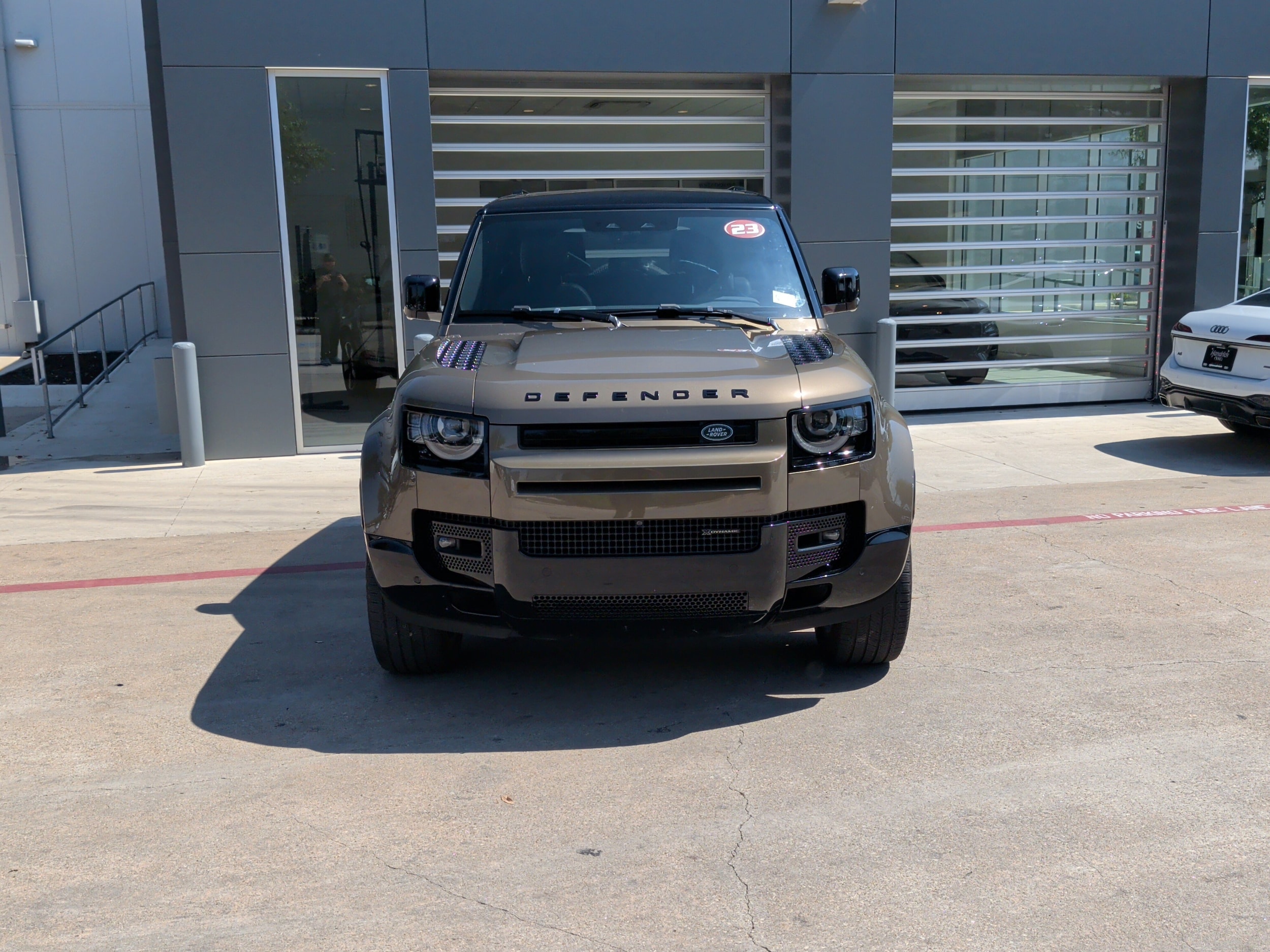 2023 Land Rover Defender X-Dynamic SE