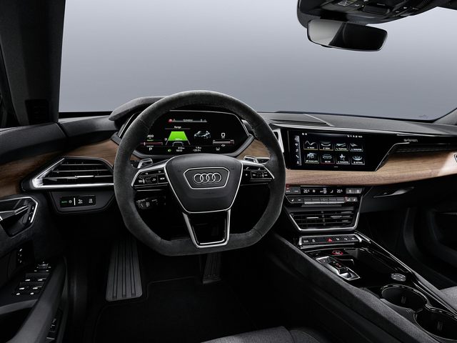 2024 Audi e-tron GT Dashboard