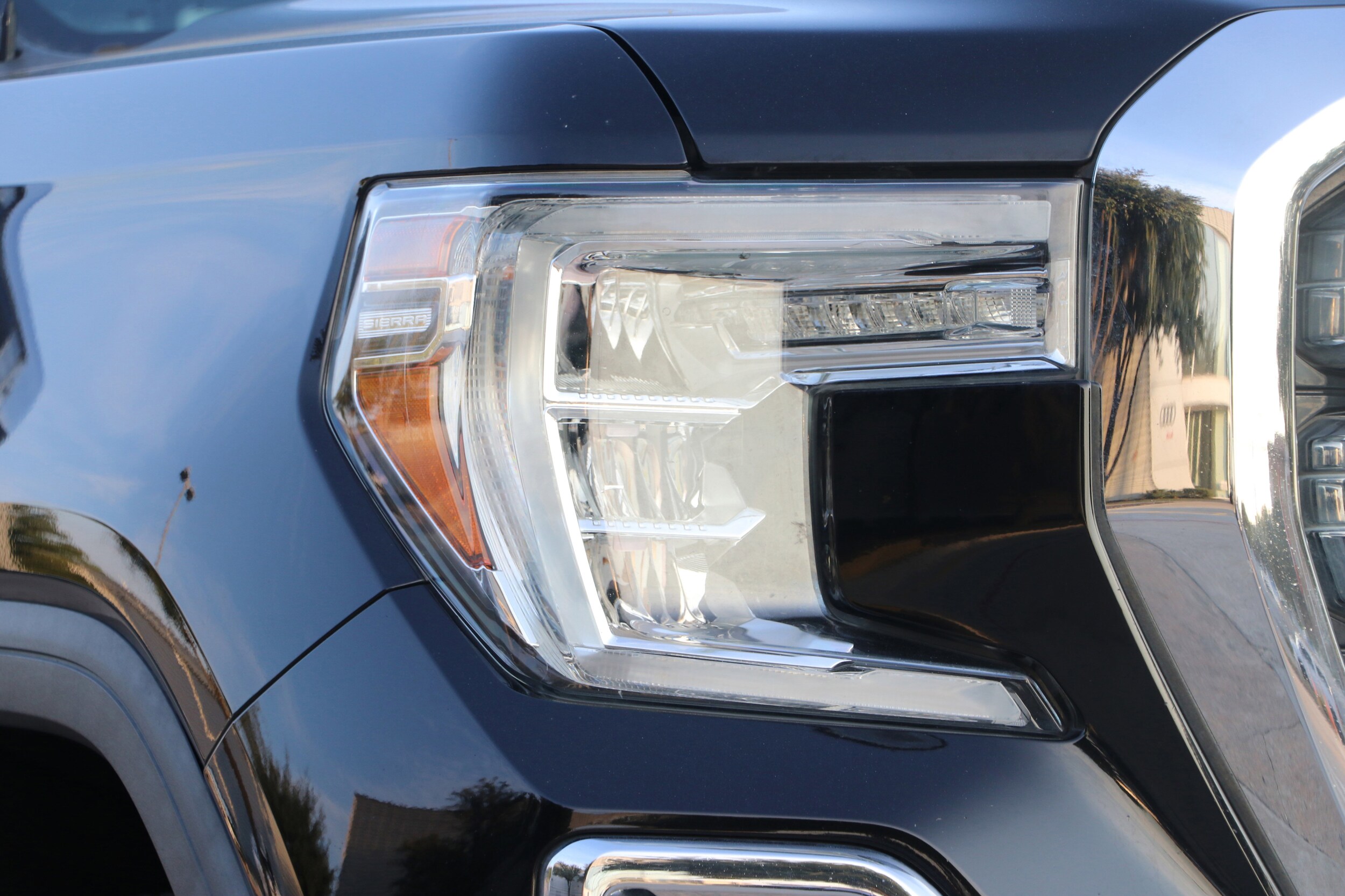 2020 Gmc Sierra 1500 SLT photo 3