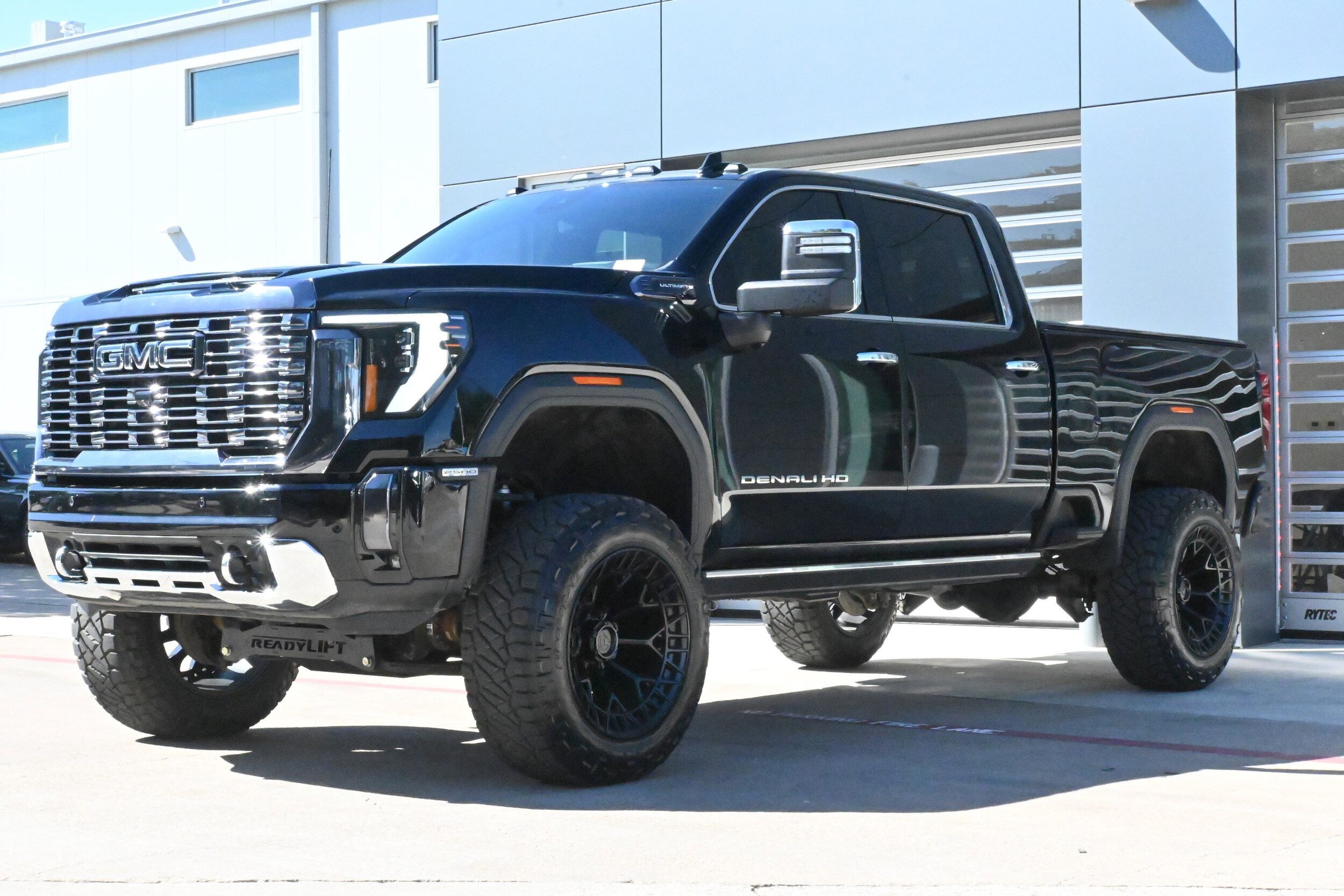 2024 Gmc Sierra HD Denali Ultimate photo 2