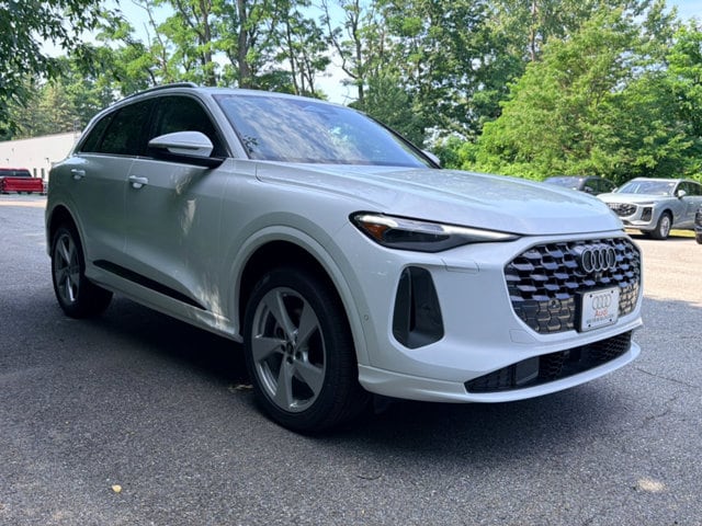 White 2026 Audi Q5 SUV / Crossover All-Wheel Drive 7-Speed Automatic
