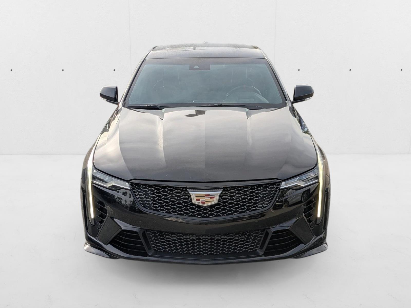 2022 Cadillac CT4 photo 2