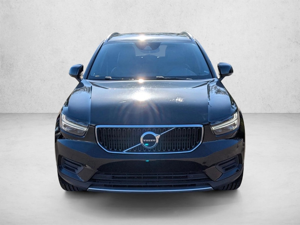 Used 2020 Volvo XC40 Momentum Sport Utility