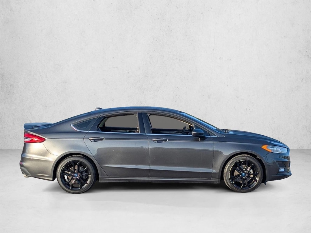 Used 2019 Ford Fusion SE 4dr Car