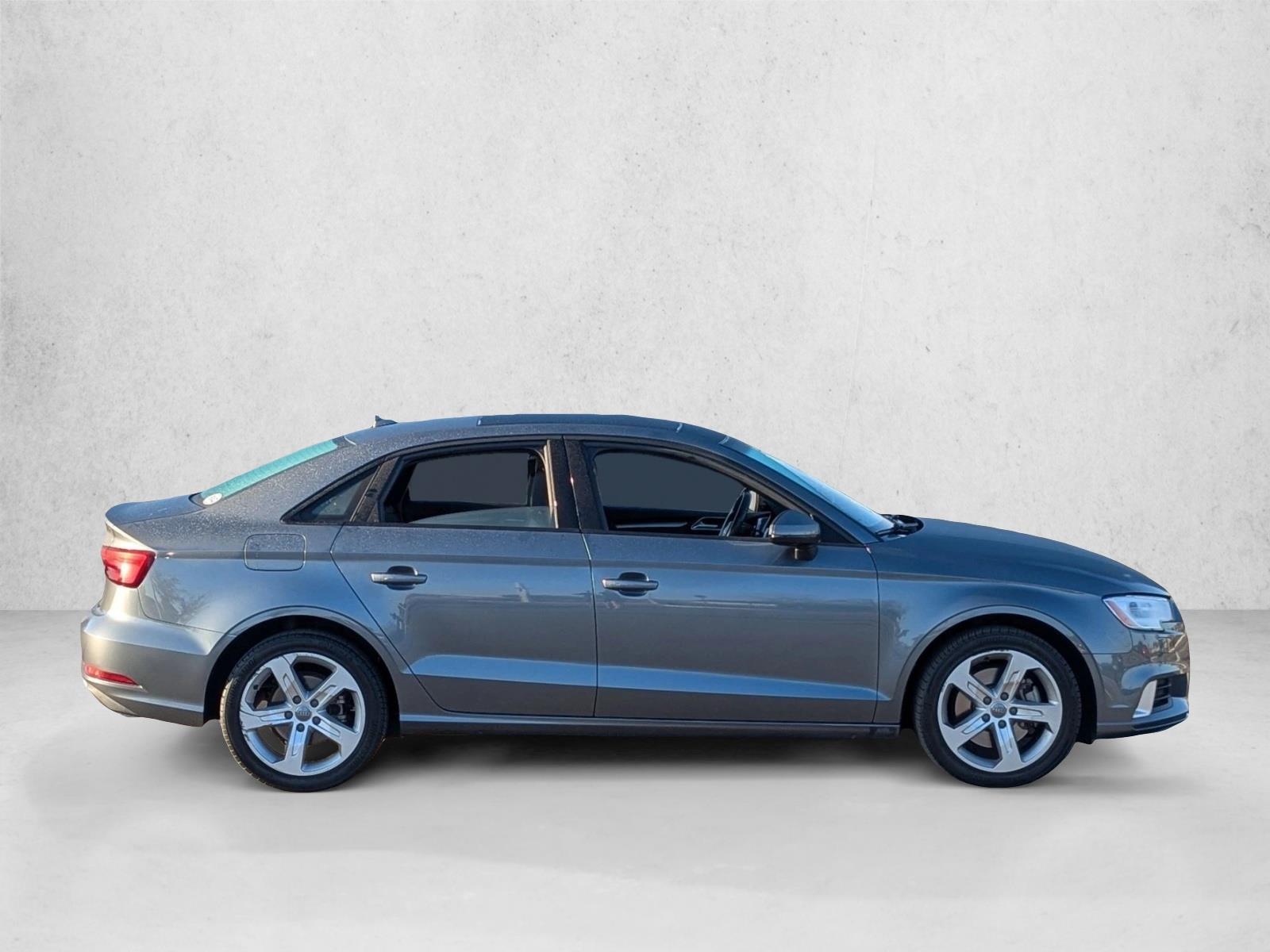 2018 Audi A3 Premium photo 4