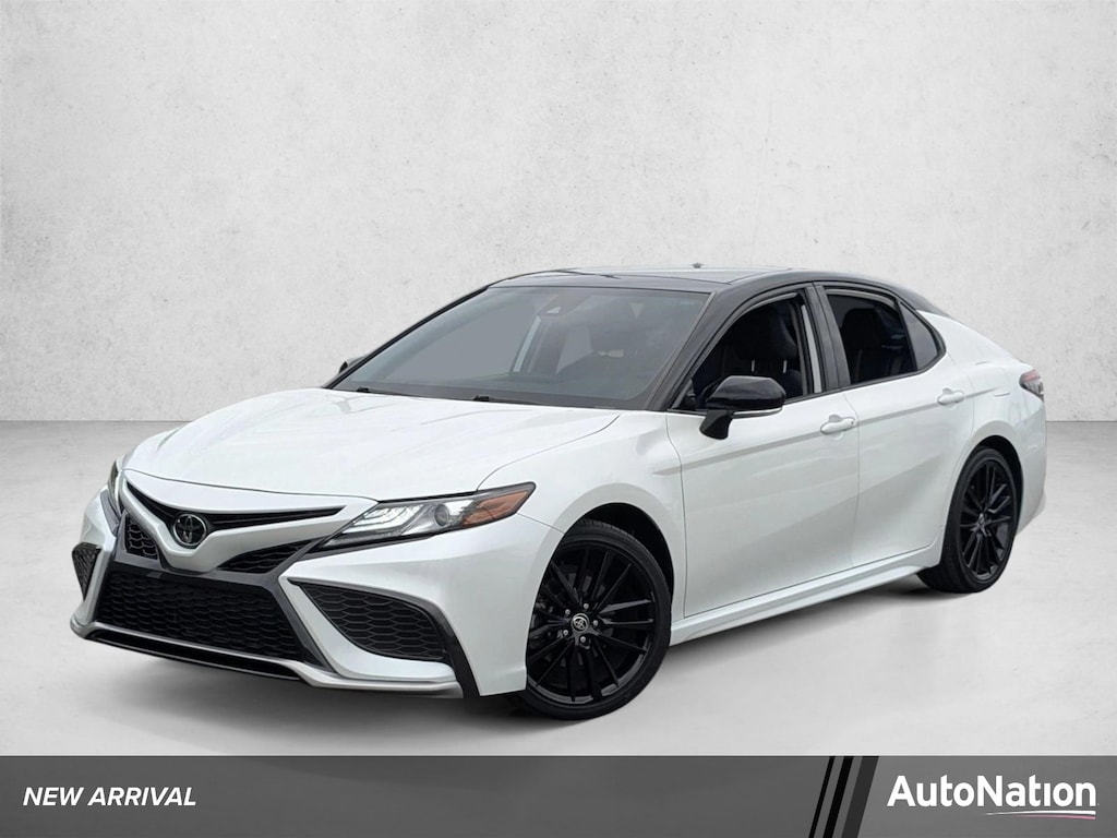 Used 2022 Toyota Camry XSE 4dr Car