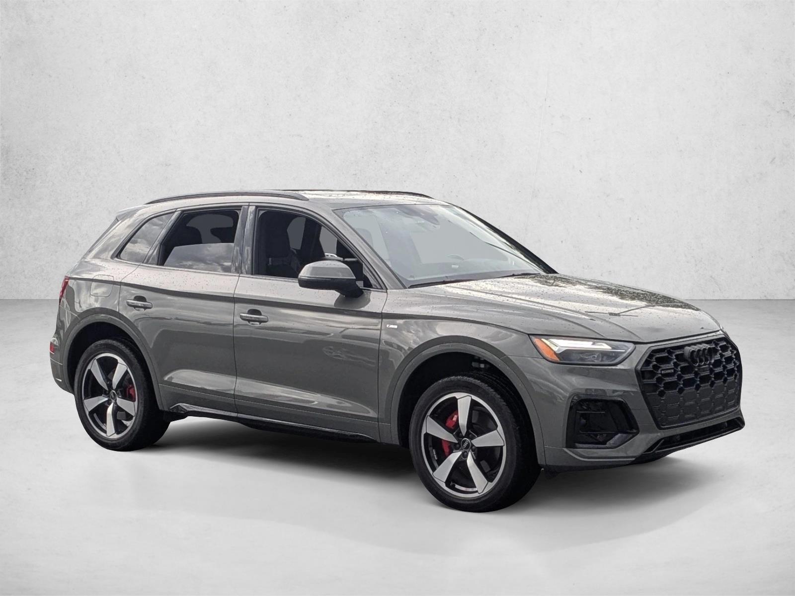2024 Audi Q5 S line Premium Plus photo 3