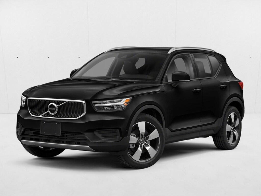 Used 2020 Volvo XC40 Momentum Sport Utility