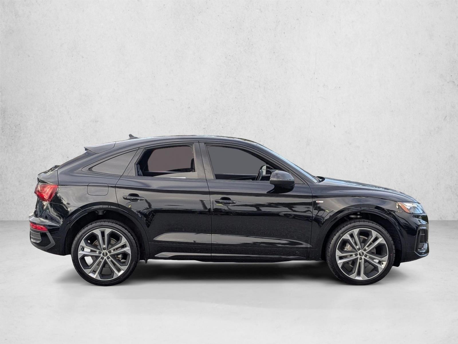 2023 Audi Q5 S line Premium Plus photo 3