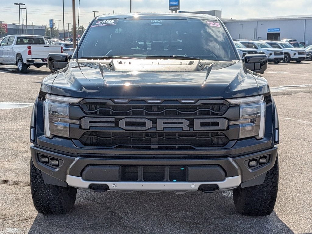 Used 2025 Ford F-150 Raptor Crew Cab Pickup