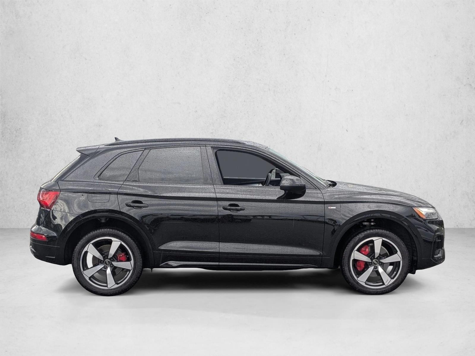 2024 Audi Q5 S line Premium Plus photo 3