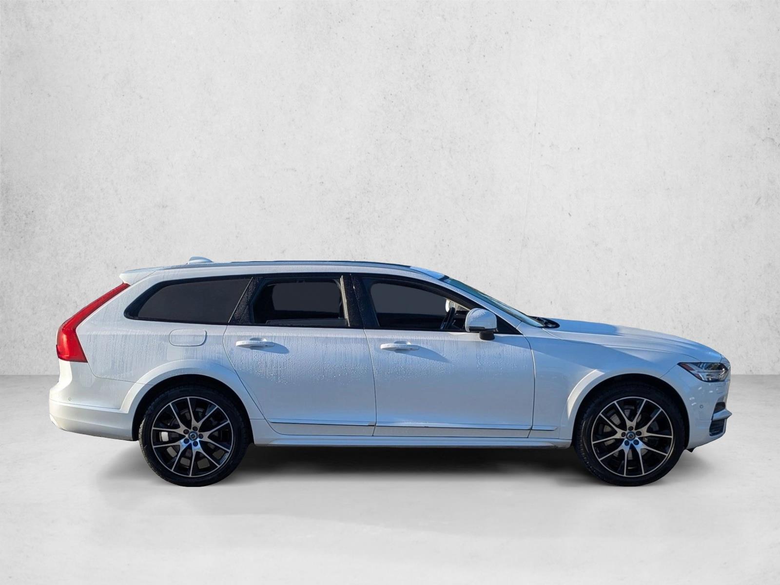 2018 Volvo V90 Cross Country T6 AWD photo 4
