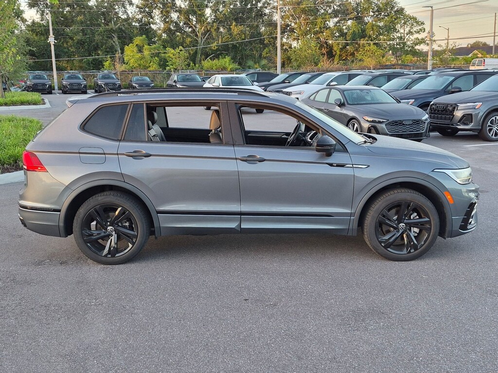 Used 2024 Volkswagen Tiguan SE R-Line Black Sport Utility