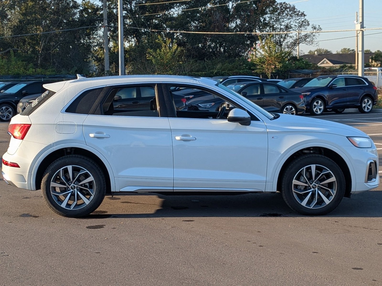 2025 Audi Q5 S line Premium Plus photo 4