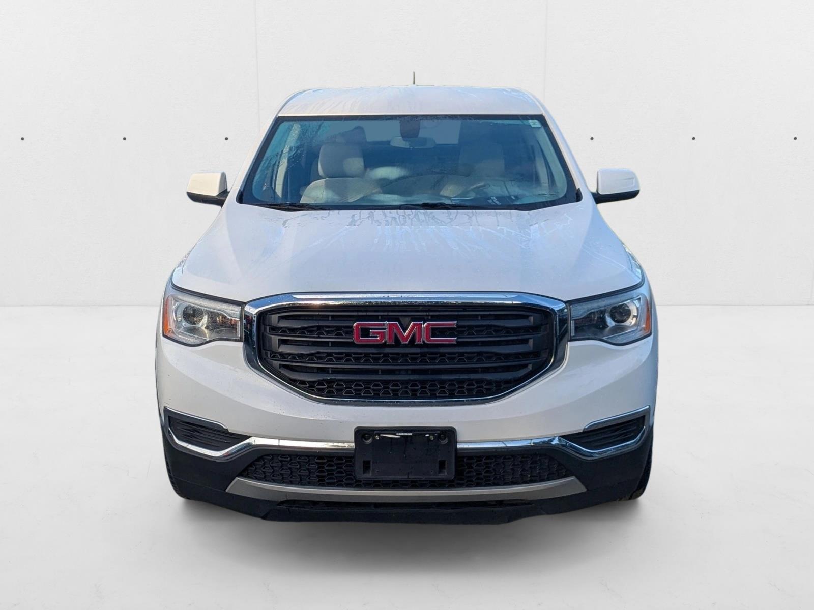 2017 Gmc Acadia SLE photo 2