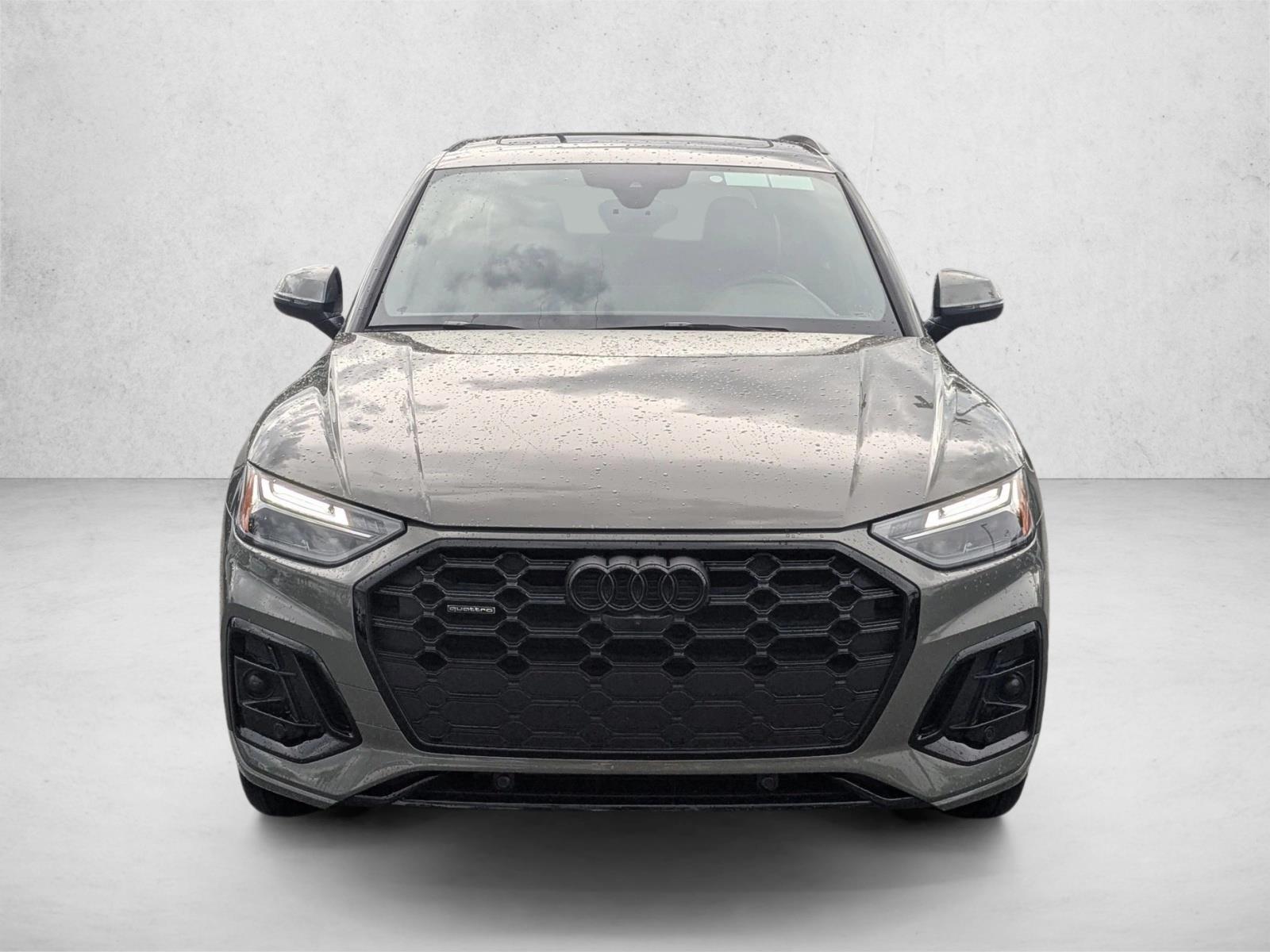 2024 Audi Q5 S line Premium Plus photo 2
