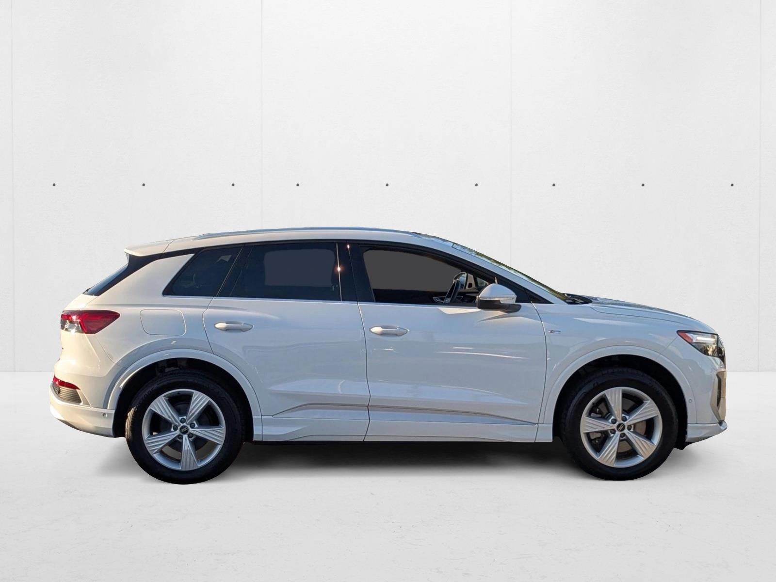 2023 Audi Q4 50 E-tron Premium Plus photo 4