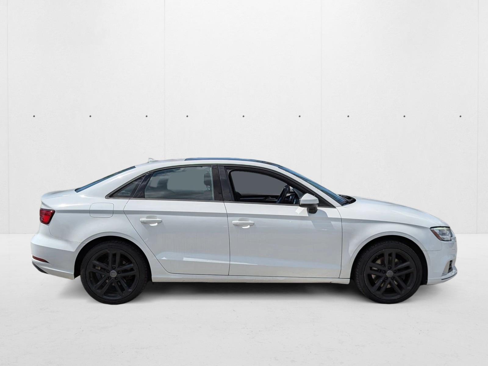 2018 Audi A3 Premium photo 4