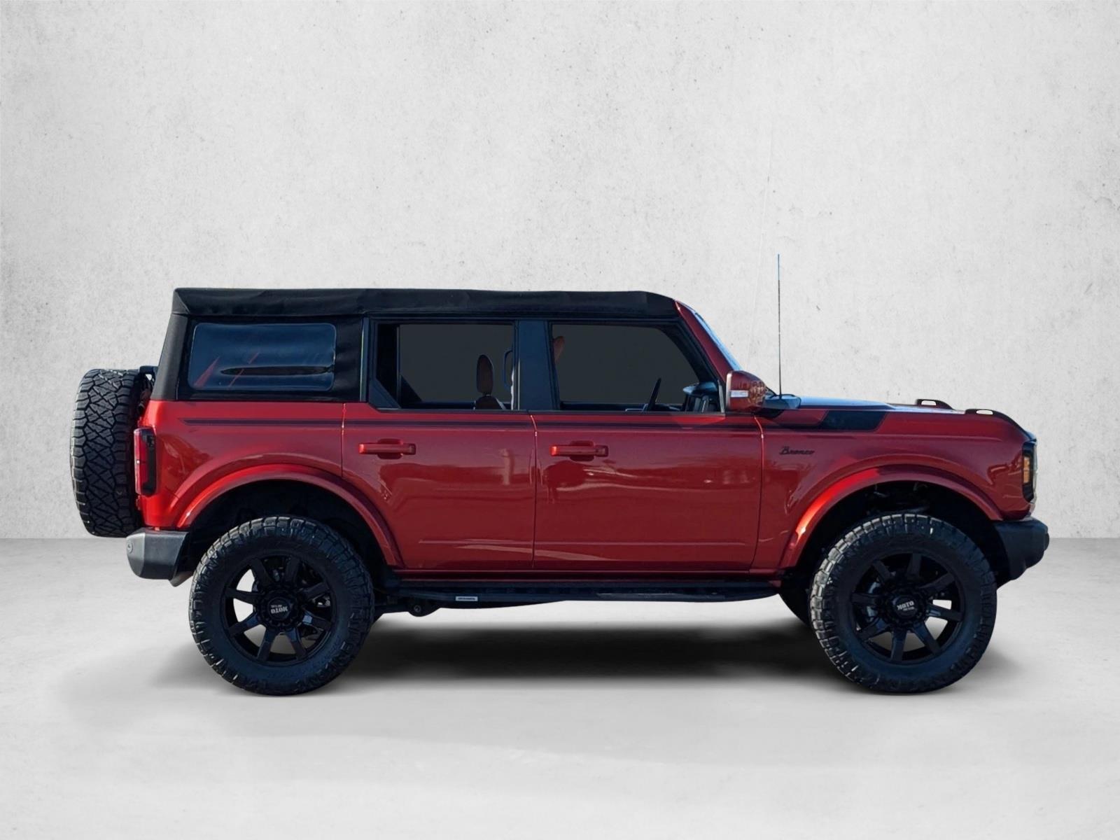 2022 Ford Bronco Outer Banks photo 4