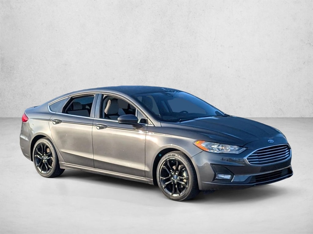 Used 2019 Ford Fusion SE 4dr Car