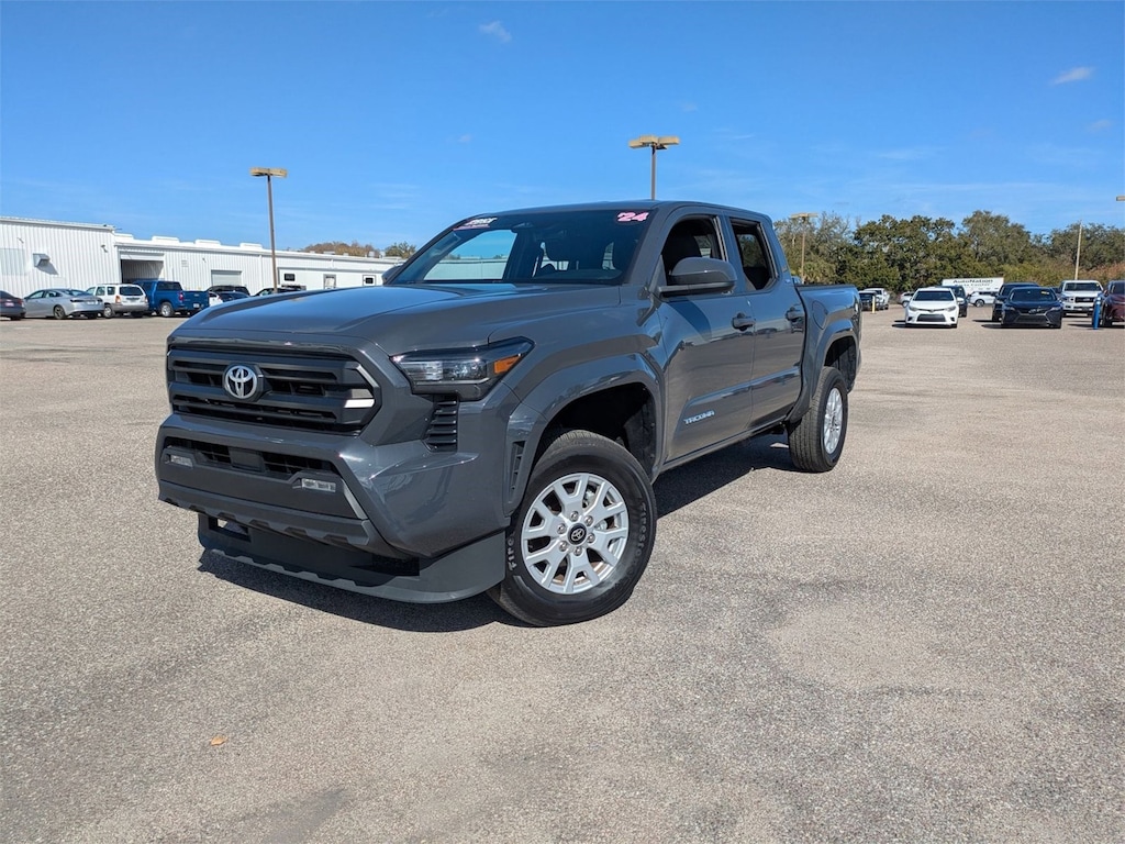 Used 2024 Toyota Tacoma SR5 Crew Cab Pickup