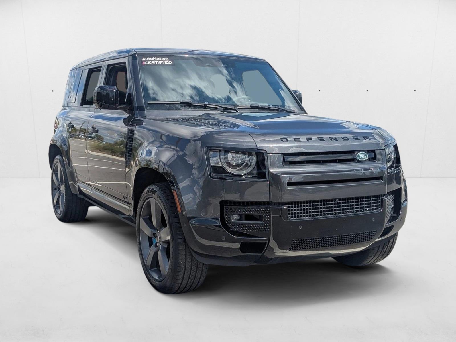 2022 Land Rover Defender V8 photo 3