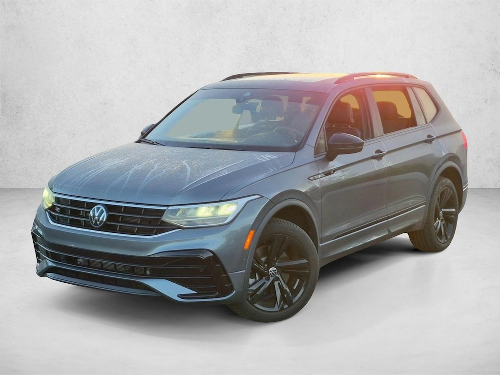 Used 2024 Volkswagen Tiguan SE R-Line Black Sport Utility