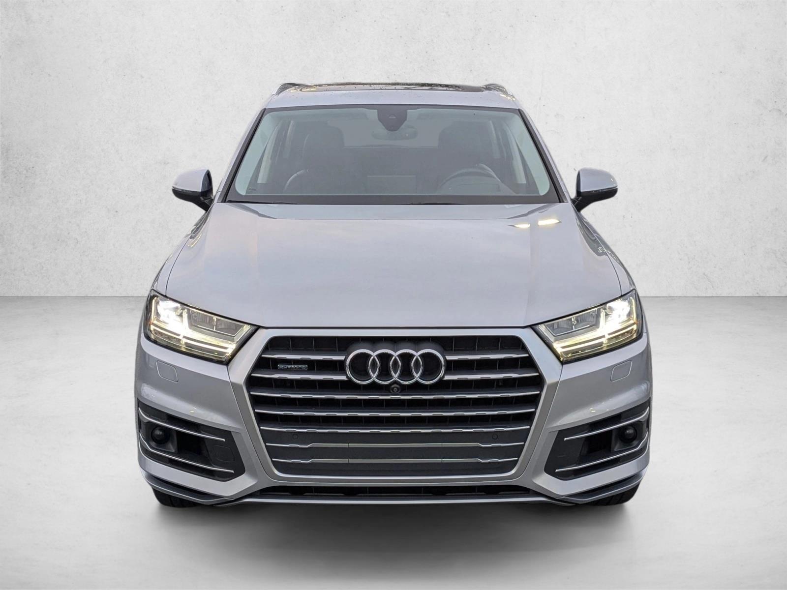2019 Audi Q7 Prestige photo 2