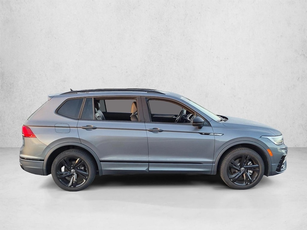 Used 2024 Volkswagen Tiguan SE R-Line Black Sport Utility