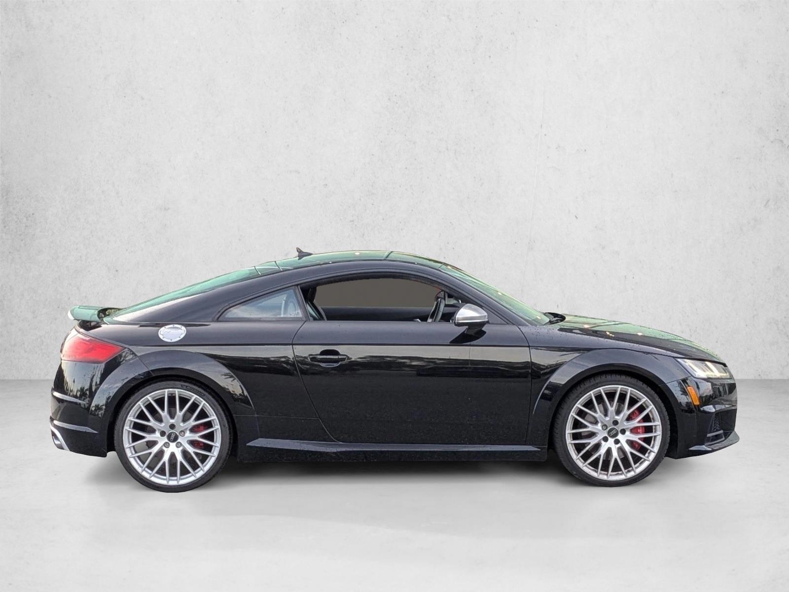 2016 Audi TTS Quattro photo 2