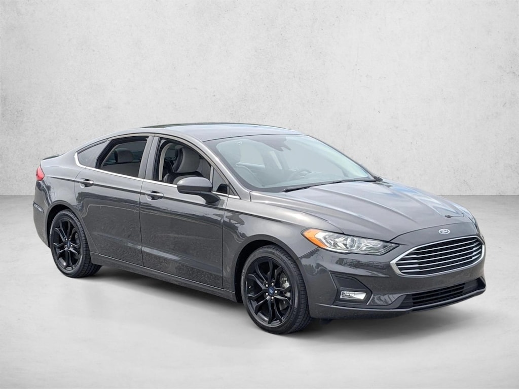 Used 2019 Ford Fusion SE 4dr Car