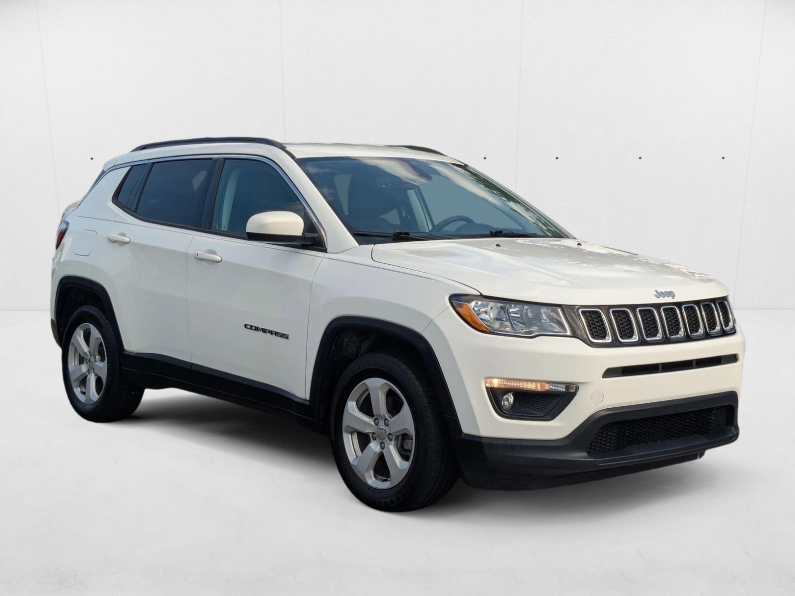 2018 Jeep Compass Latitude photo 3