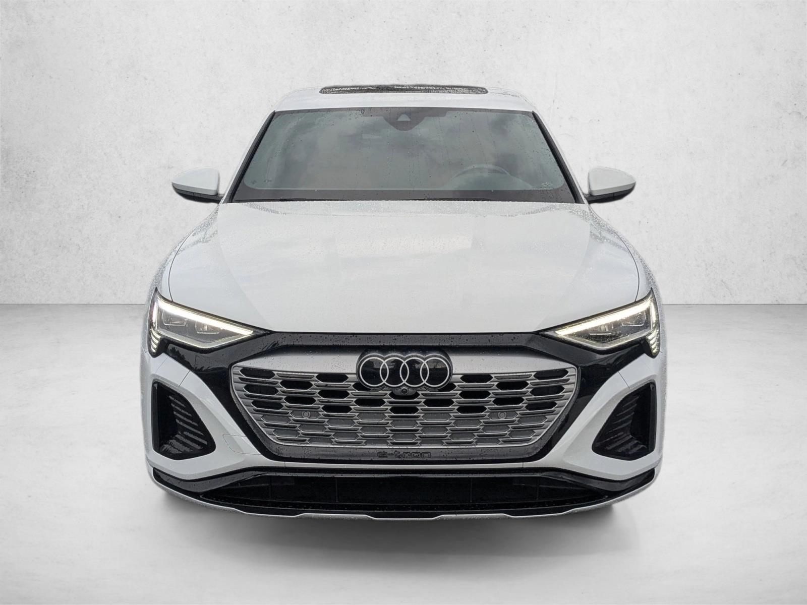 2024 Audi Q8 E-tron line Premium Plus photo 2