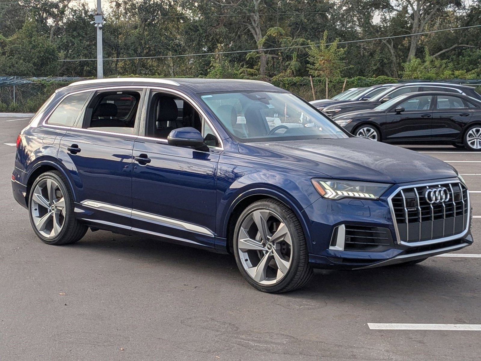 2021 Audi Q7 Prestige 55 photo 3