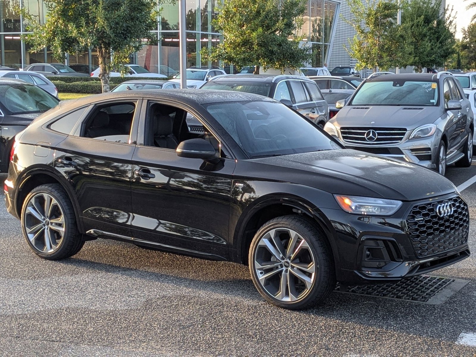 2023 Audi Q5 S line Premium Plus photo 2