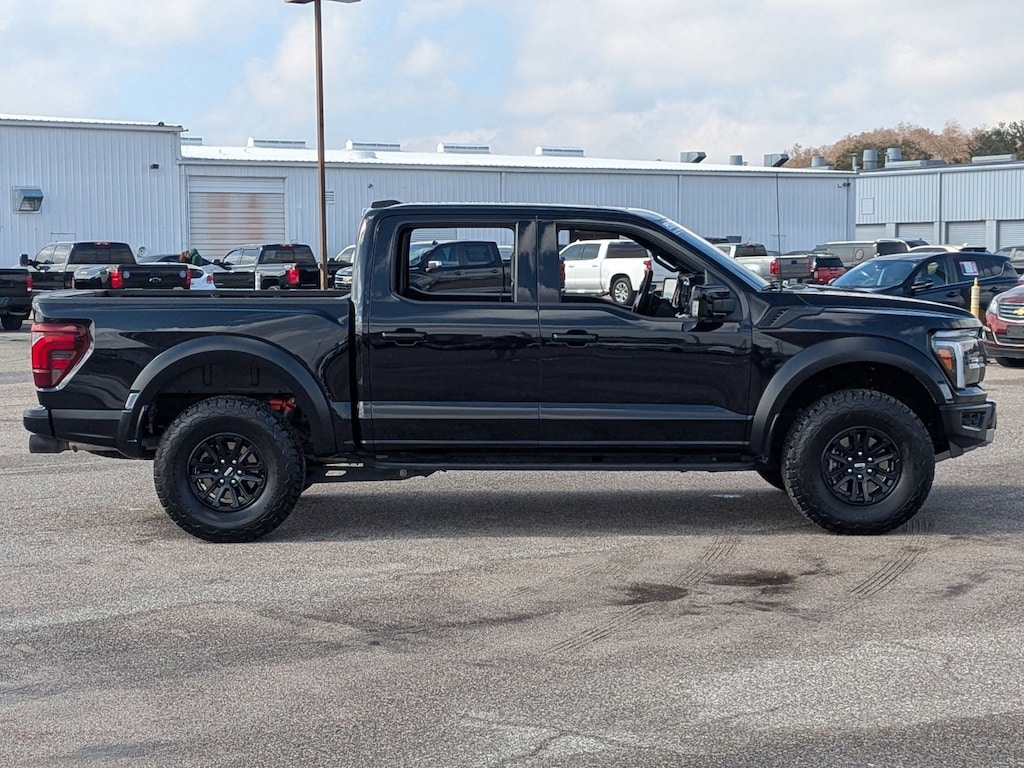 Used 2025 Ford F-150 Raptor Crew Cab Pickup