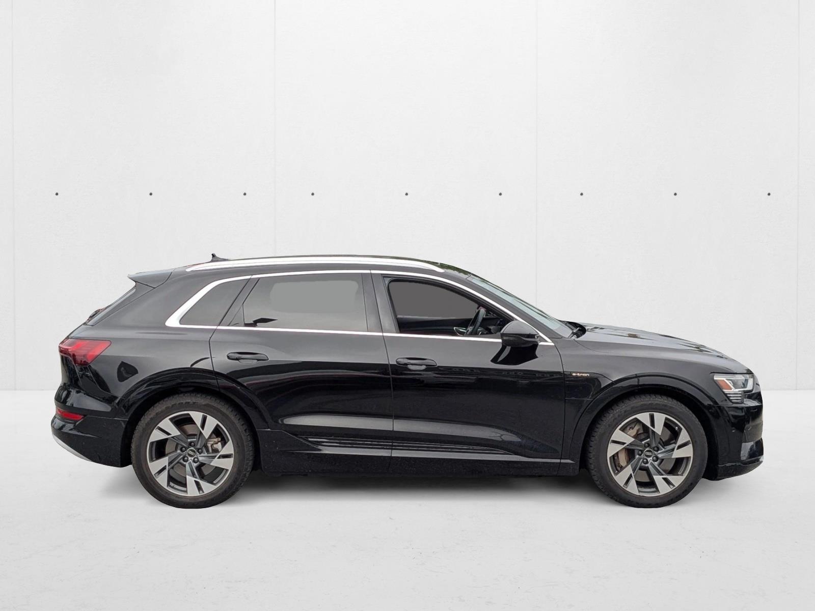 2023 Audi e-tron Premium Plus photo 4